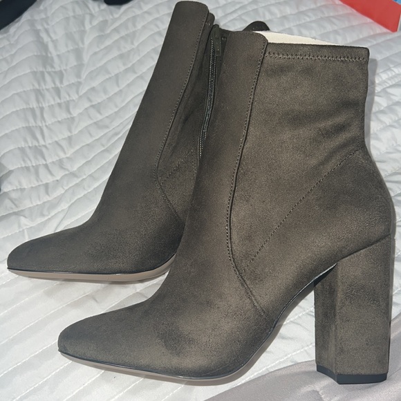 Aldo | Olive Ankle Boots - Picture 2 of 4